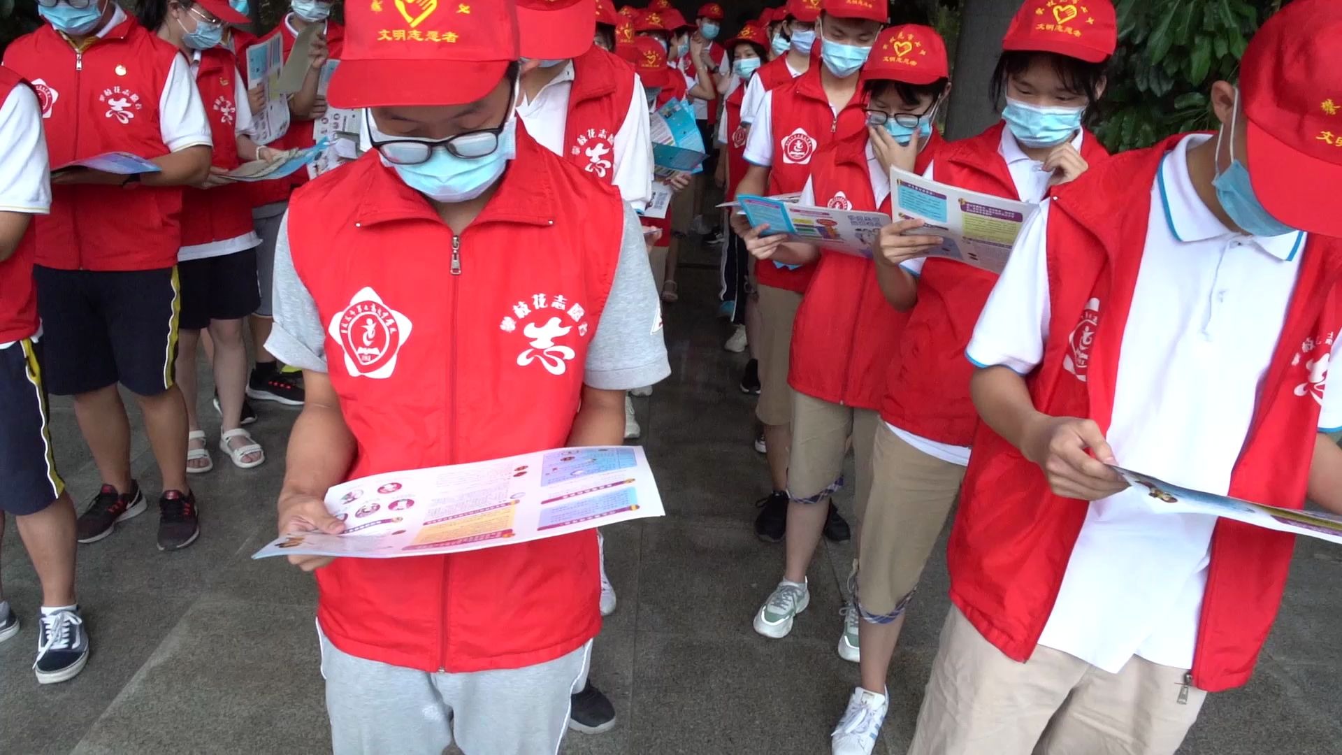 攀枝花市七中禁毒防艾宣传进社区青年学生志愿服务活动