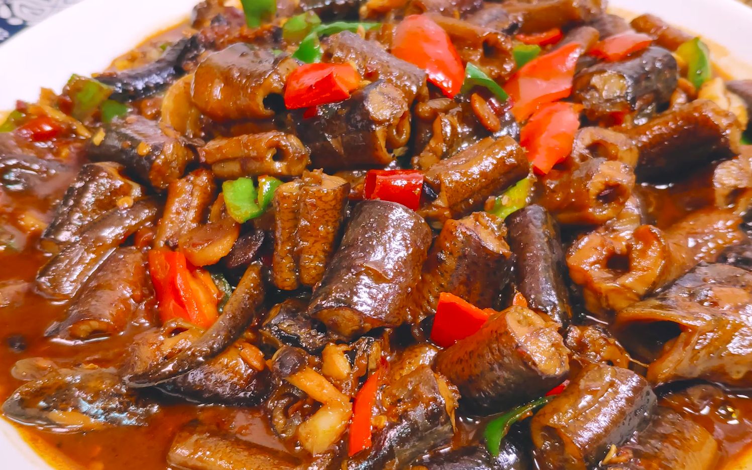 黄鳝的做法与功效(黄鳝煲的做法与功效,让你健康又美味)