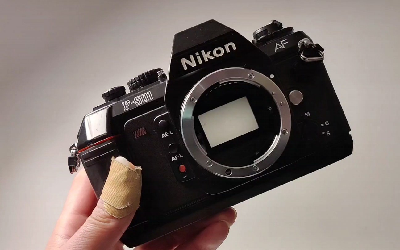 关于尼康f501胶片机尼康第一台自动对焦相机