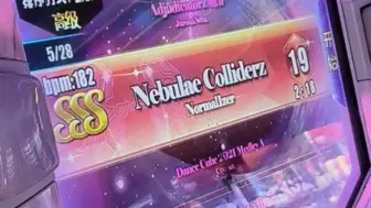 Video herunterladen: 【舞立方/零檬】Nebulae Coliderz lv.19 98.16%糊元