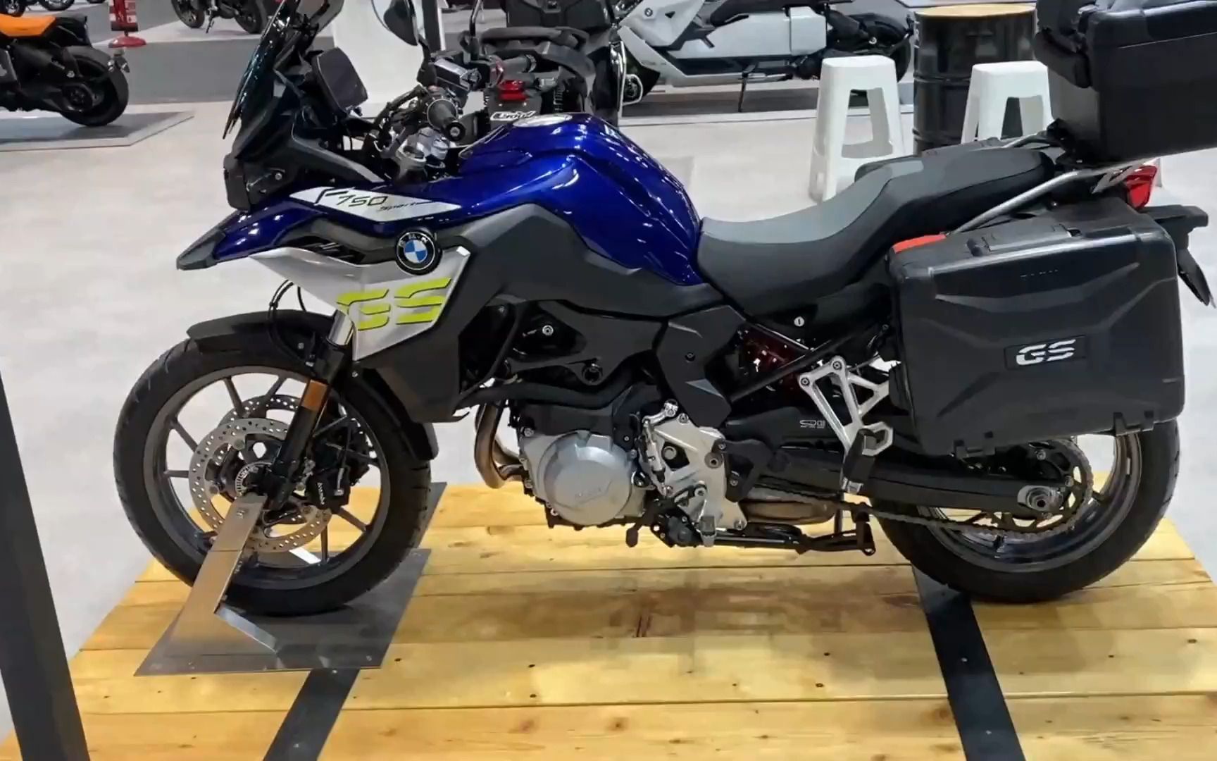 2022款宝马f750 gs售价13万起_哔哩哔哩_bilibili