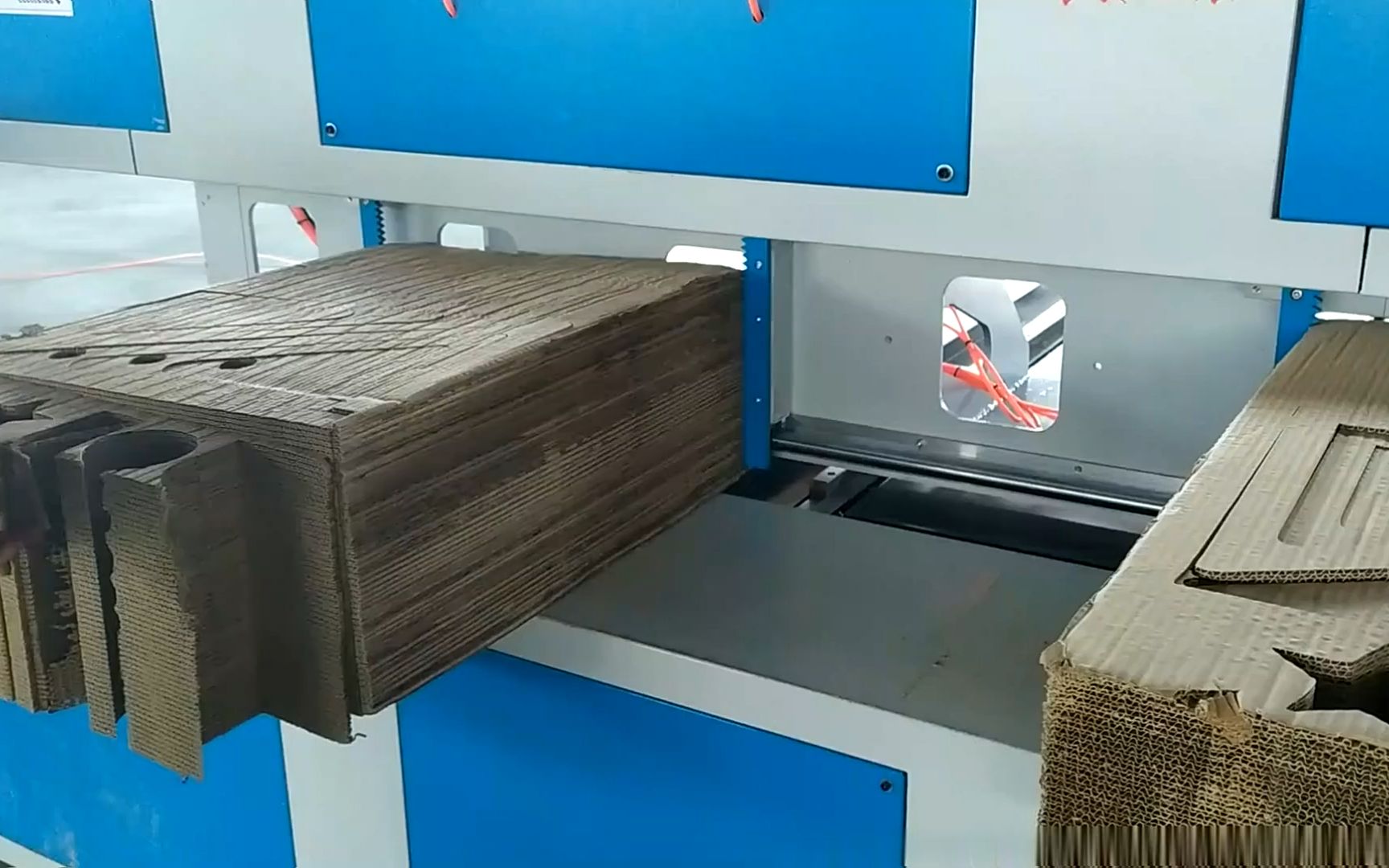 沸石蜂窝板裁切机 茶纸板瓦楞纸切割简单方便 (1)