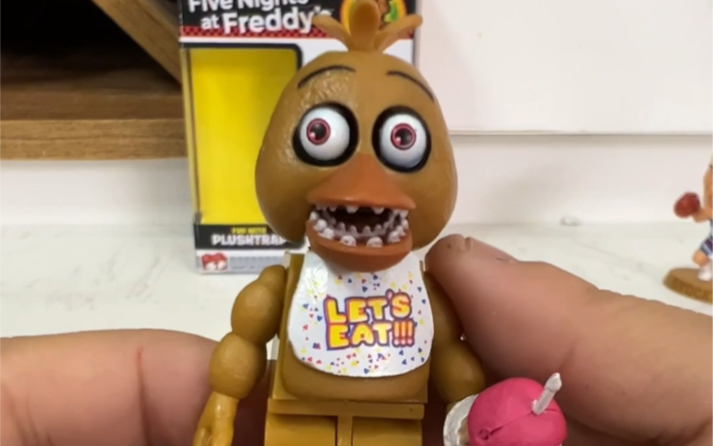 玩具熊午夜后宫麦克法兰 奇卡开箱这次买的质量好好,骨架也好好,超