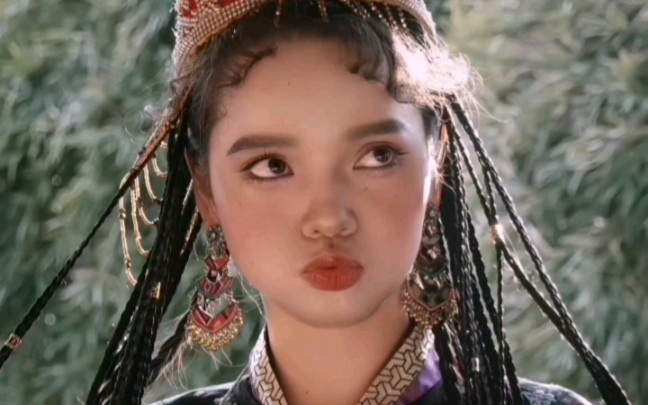 The Beauty of Qomul Uyghur Girls/哈密维吾尔族传统服装哔哩哔哩bilibili