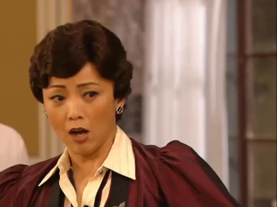 九姑娘被大家用枪指着刘醒冲出来上演英雄救美巾帼枭雄之义海豪情