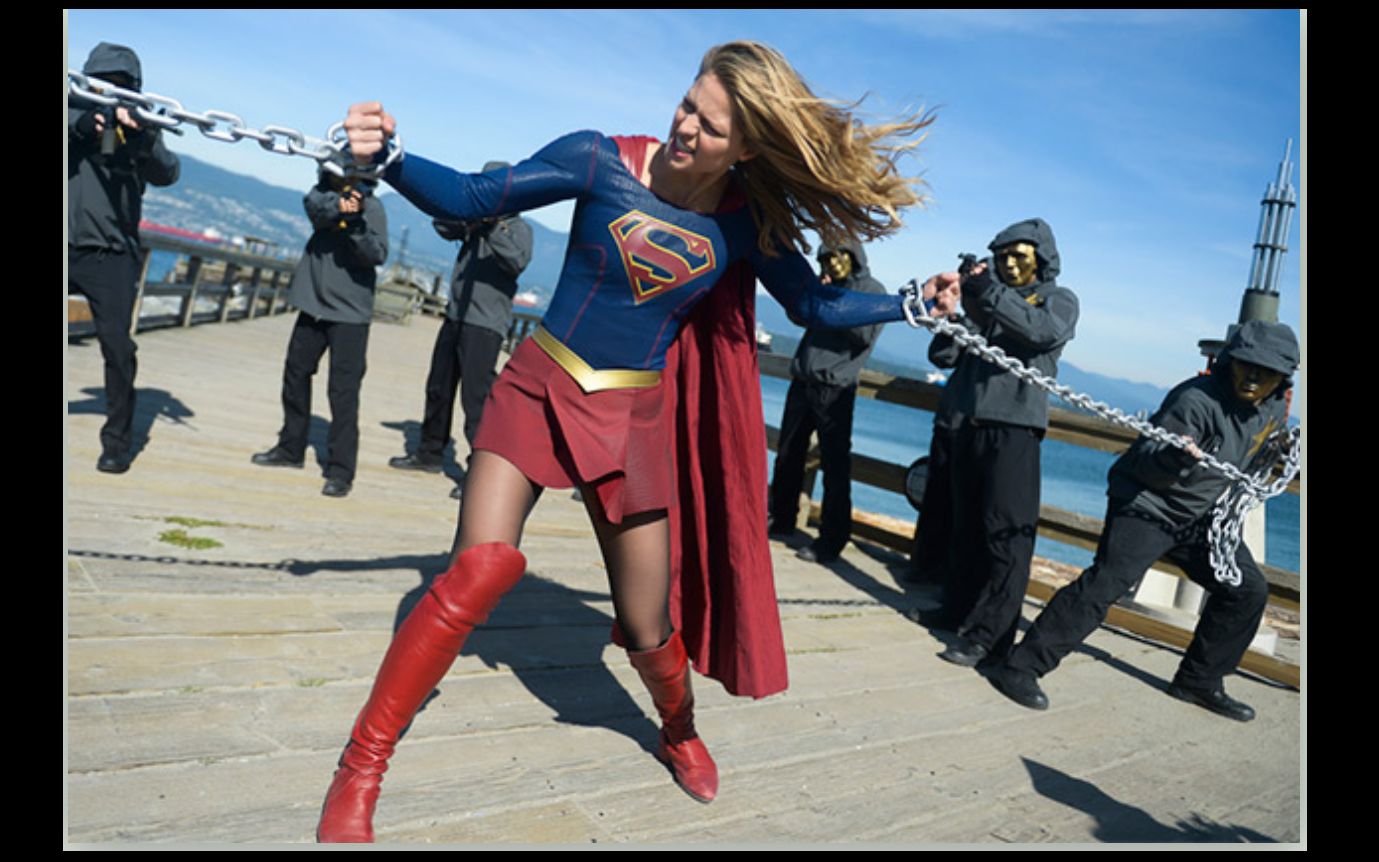 女超人被抓住了图片