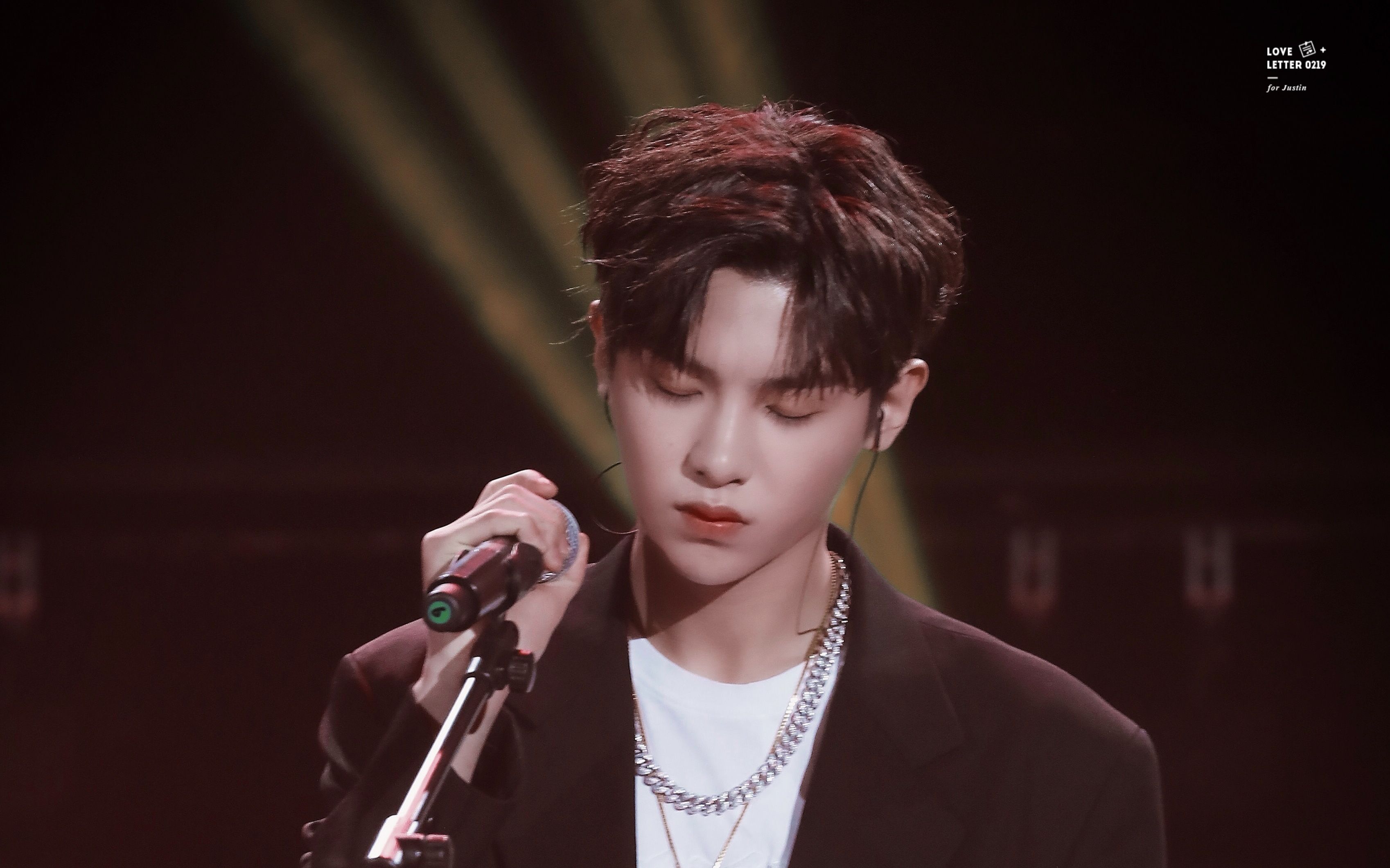 【justin黄明昊】帅断腿的《after leaving》solo 京东影音节直拍