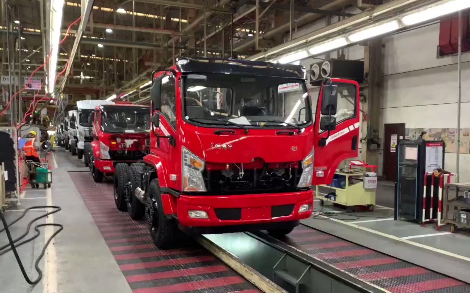 东风拓行220前二后六自卸车,东风拓行d1驾驶室小三轴自卸车,东风拓行