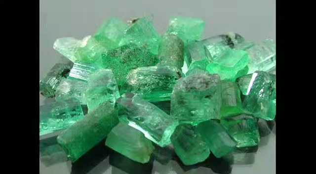 [图]绿东陵频率 FREQUENCY OF AVENTURINE (KEY F) (341 HZ)