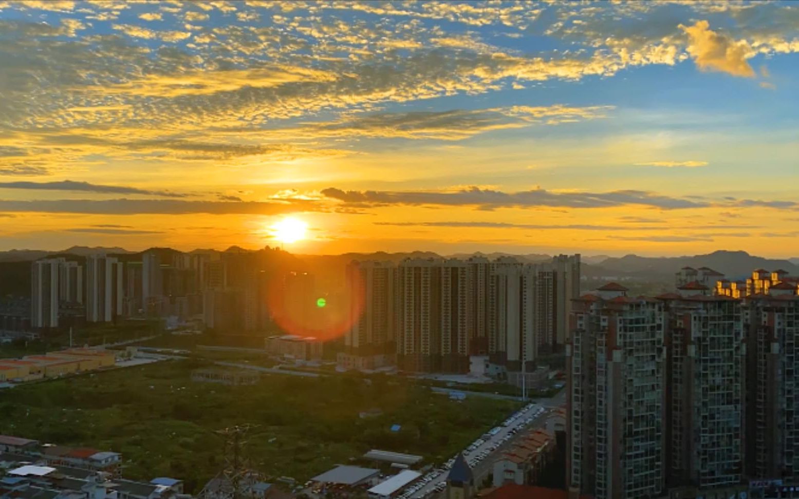 [图]连下2天的暴雨，总算放晴了，一起来看雨后的最美南部啊