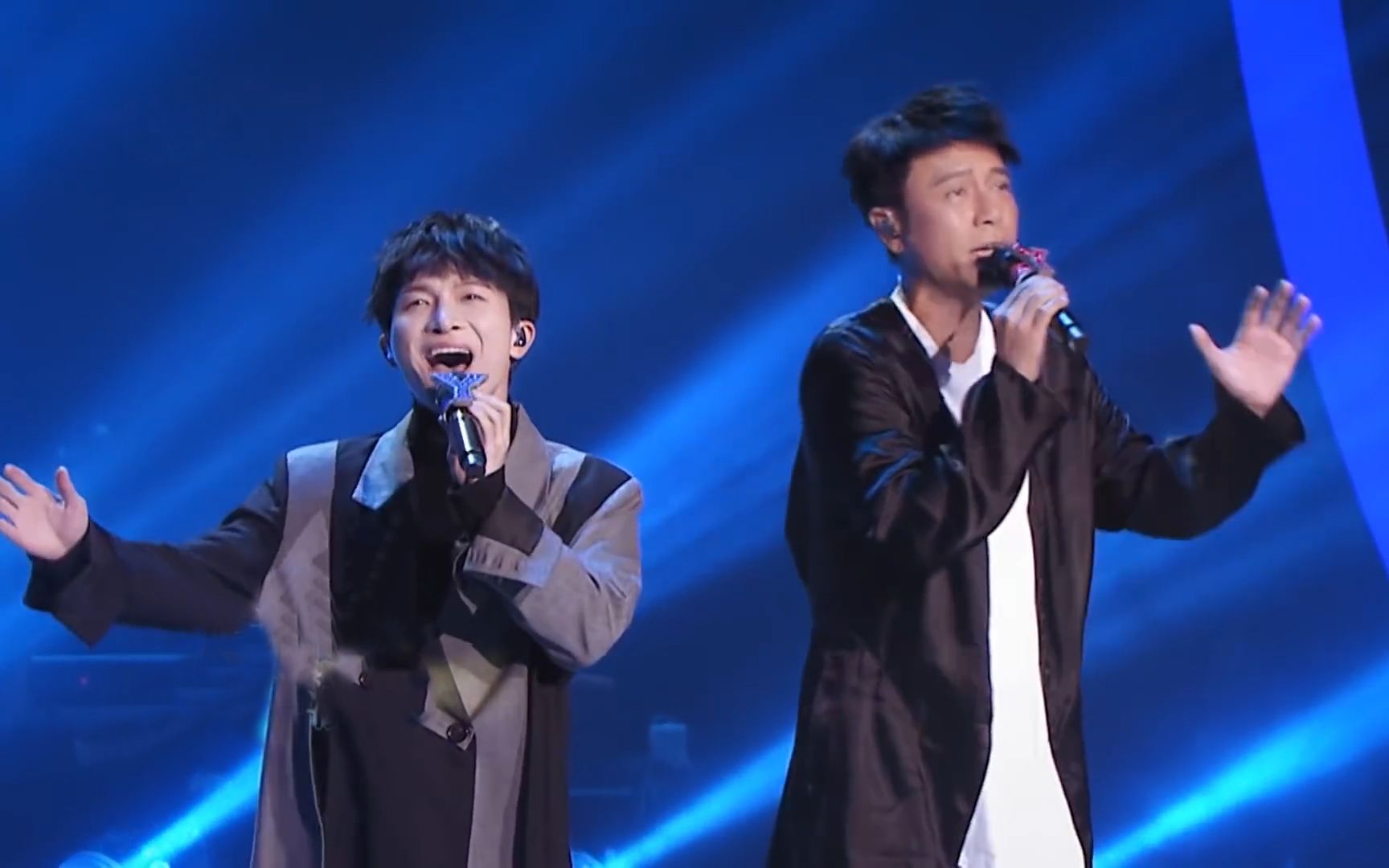 又一神仙合作周深李克勤合唱天下有情人开口就王炸