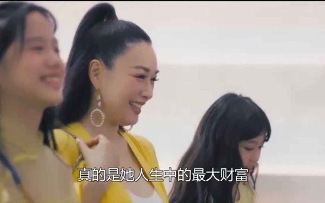 [图]钟丽缇3个女儿2个爹，颜值相差竟然这么大，看到二女儿铁随她爸了