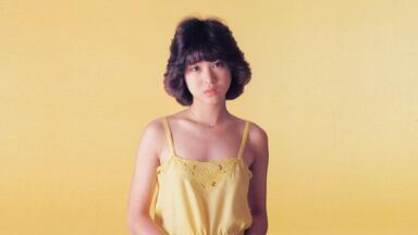 松田聖子 裸足の季節 1980年 EP 松田聖子 裸足の季節 - YouTube