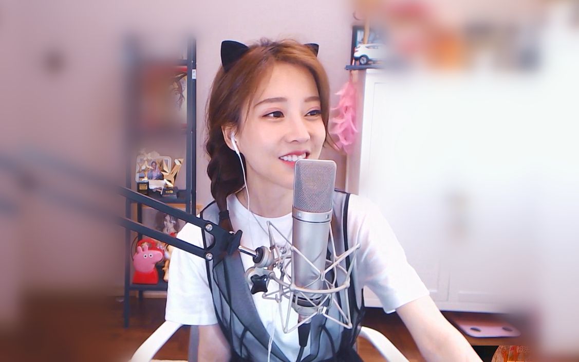 【冯提莫】18年郊区粤语演唱《千千阙歌》,那时候提莫太好看了!