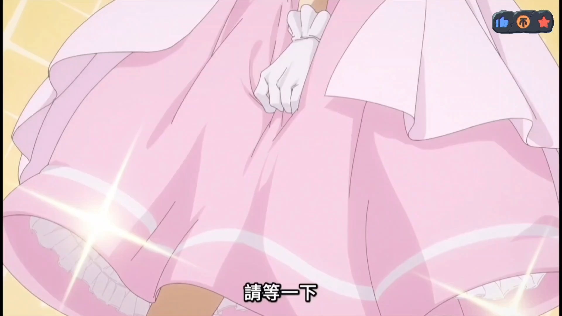 可爱的男孩子被妈妈强行穿上女装!