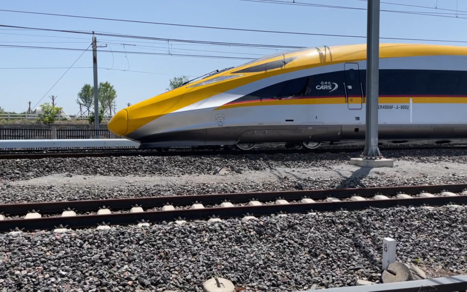 新动检cr400-af-j在北京环铁跑圈儿