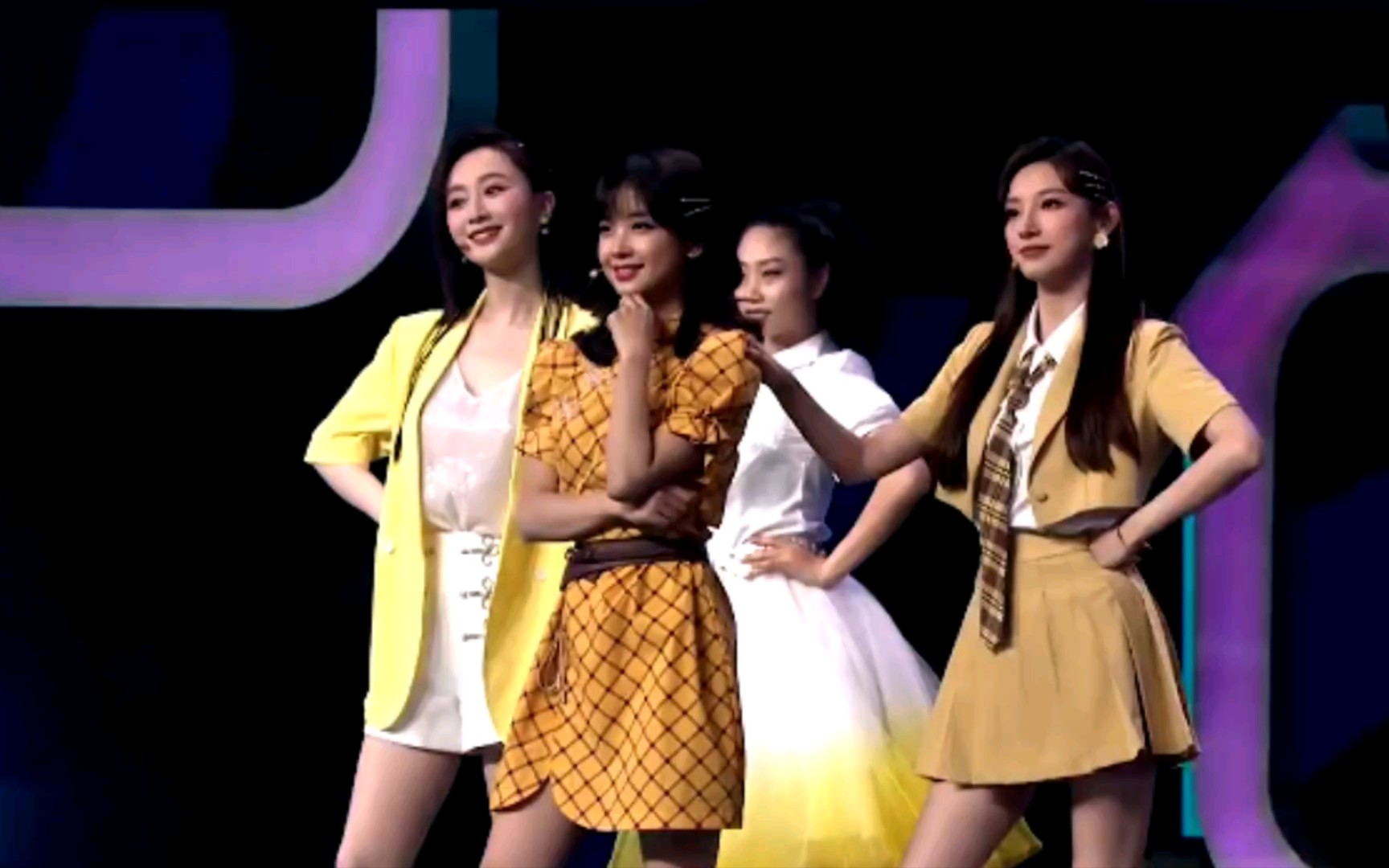 王冰冰跳《娃娃脸》,简直太好看了!