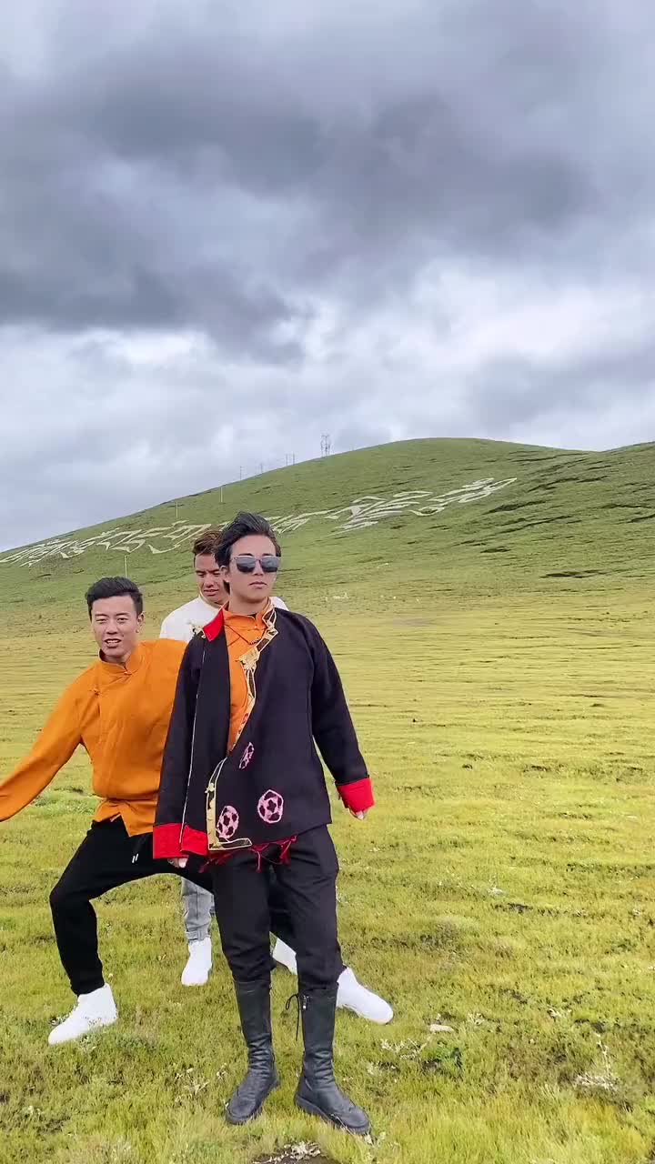 草原f4抖音小助手