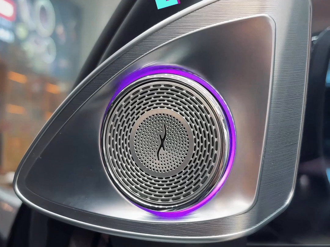 成都音悦汇:奔驰c260音响改造,让你享受音乐之旅