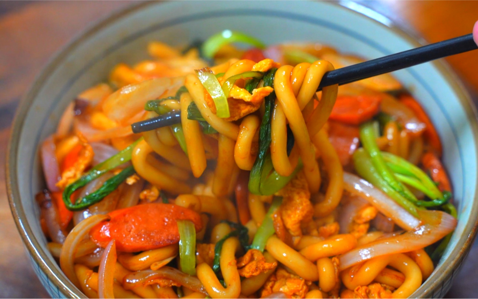 吃一次就上瘾的炒土豆粉,学会了我们一起去摆摊吧