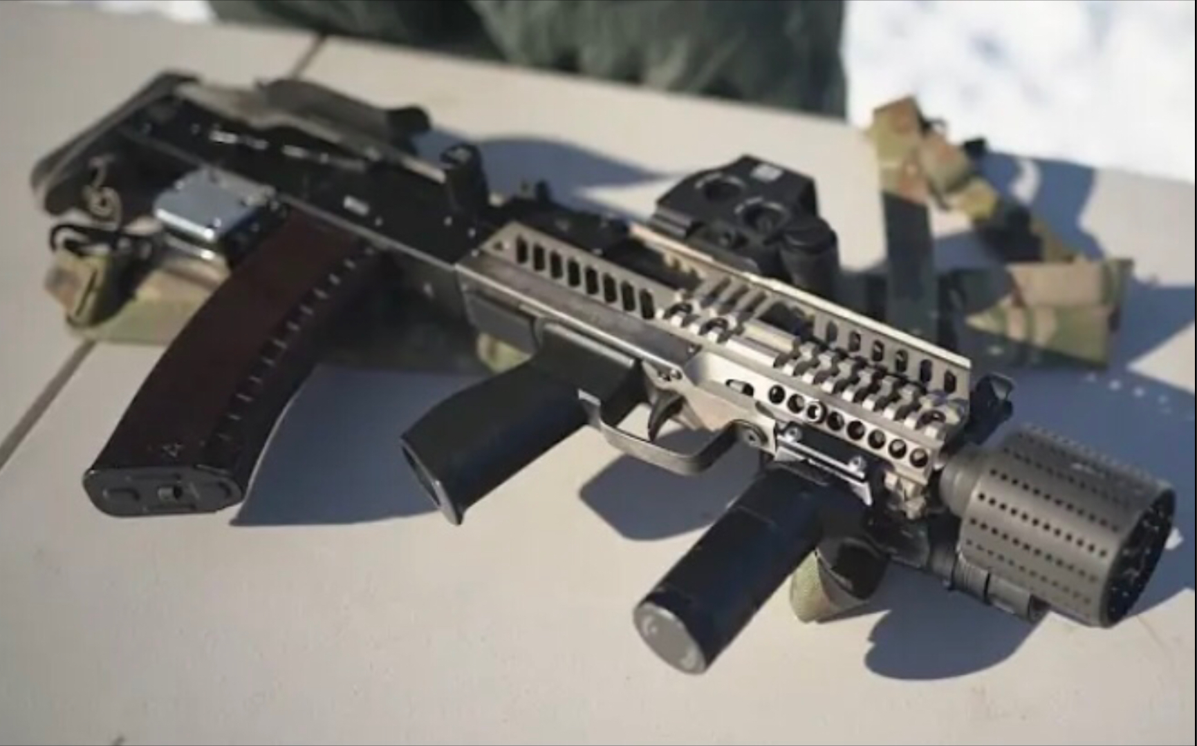 美国制造的泽尼特杀手??Midwest Industries Alpha AK 74步枪