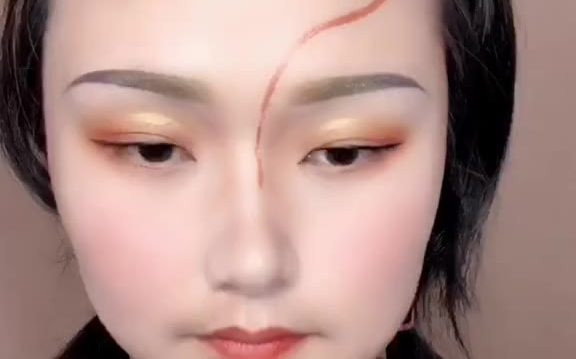 十二生肖之 辰龙妆容