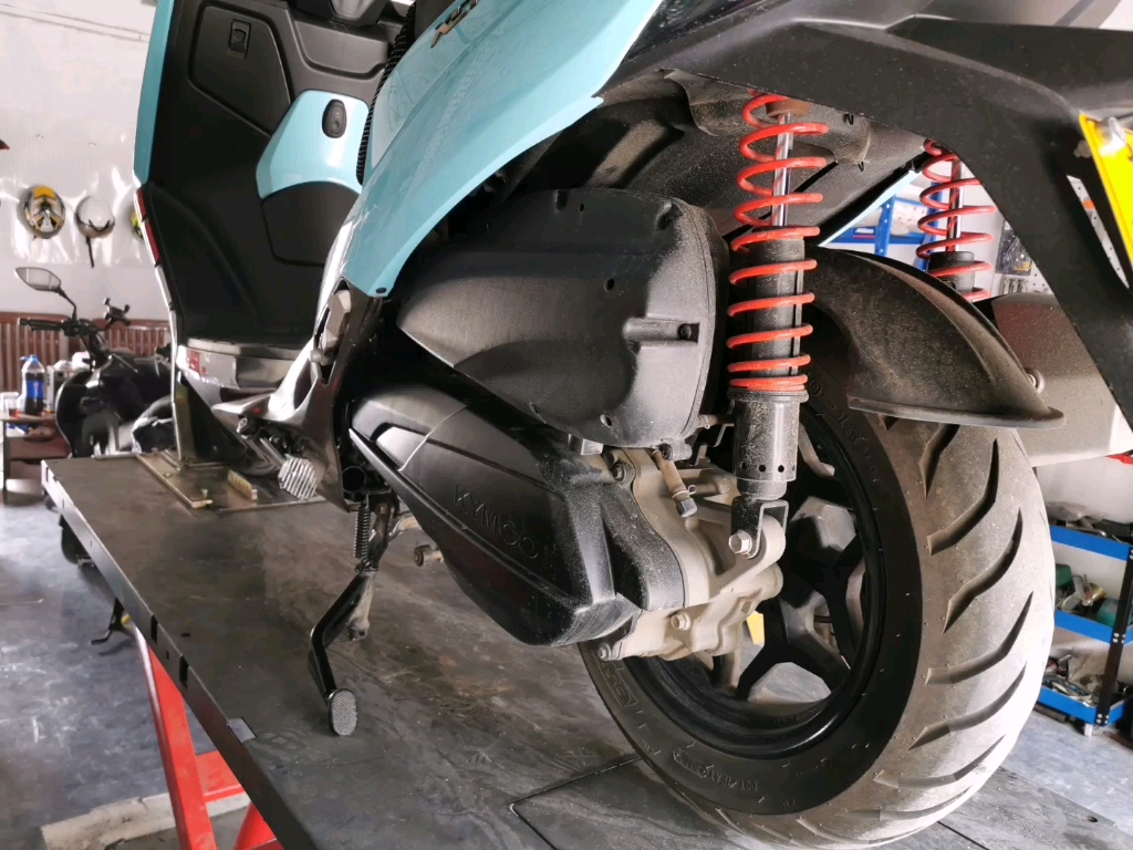 自己动手清理光阳ct250传动轴卫生