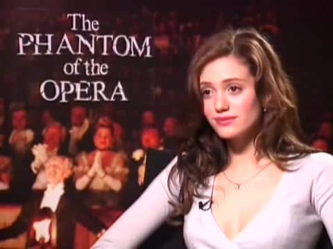 [图]Emmy Rossum_ The Phantom of the Opera Interview