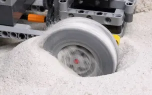 Download Video: 沙地越野 差速锁开关对比 Driving Lego Cars On Sand - Locked Diff vs Open DIff