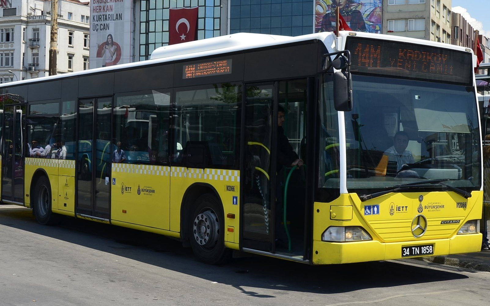 土耳其9593伊斯坦布尔的巴士实拍