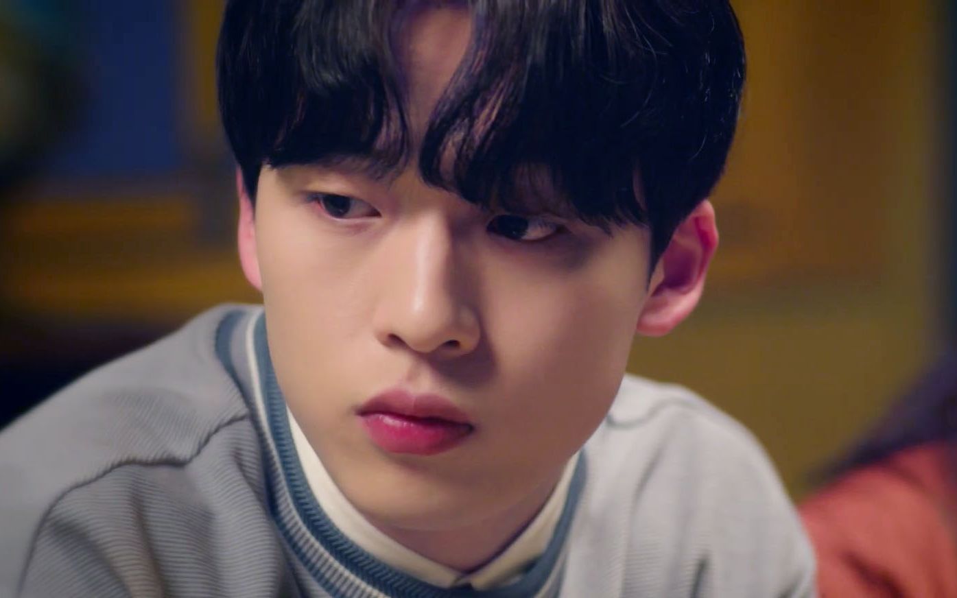 【韩国网剧】[似懂非懂] ep.01下-上大学的话真的有这样的前辈!