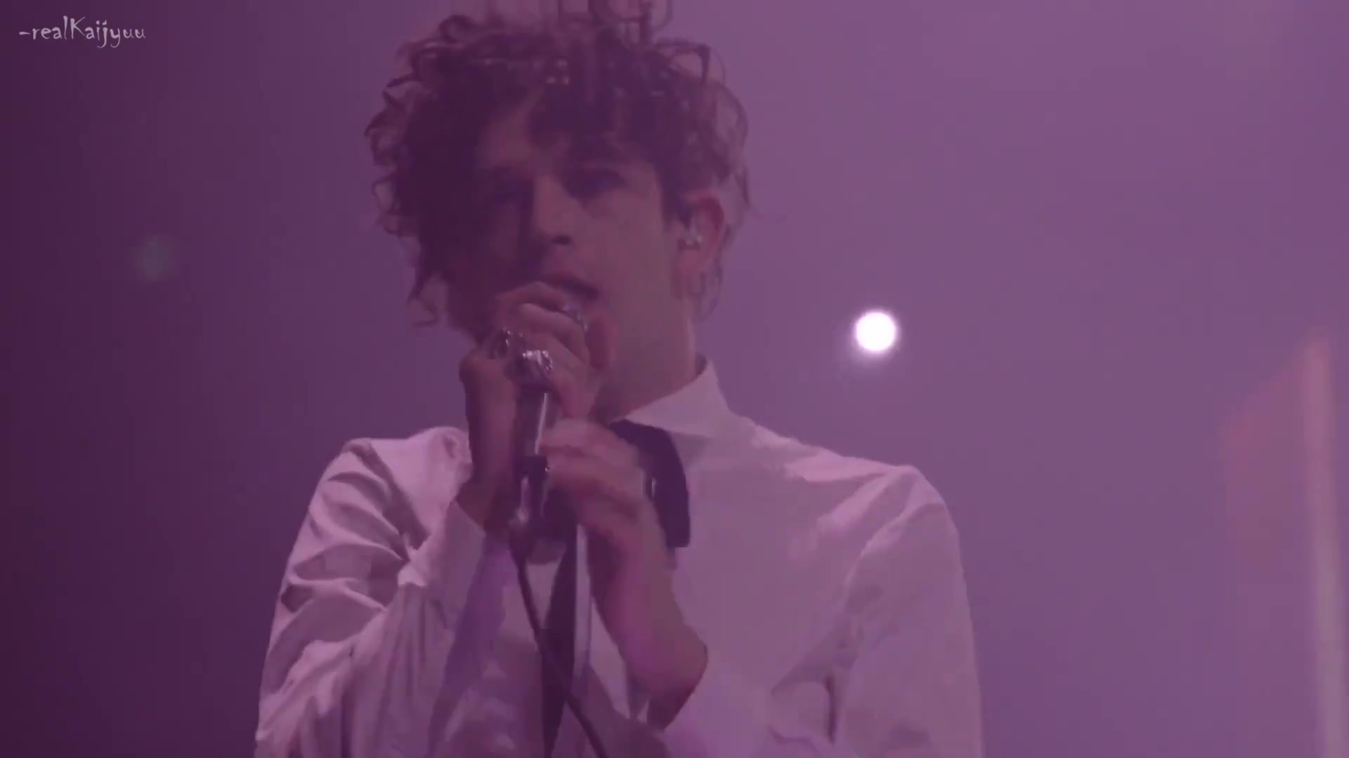 [图]【中英双字】The 1975 - paris live