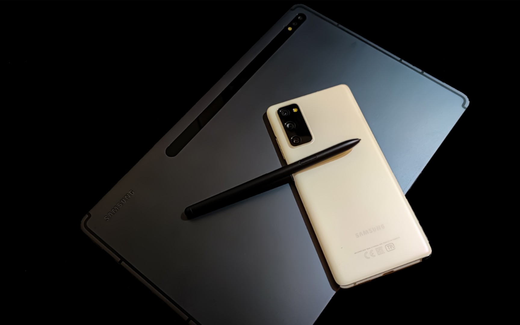 活动作品俄版三星galaxys20fe开箱