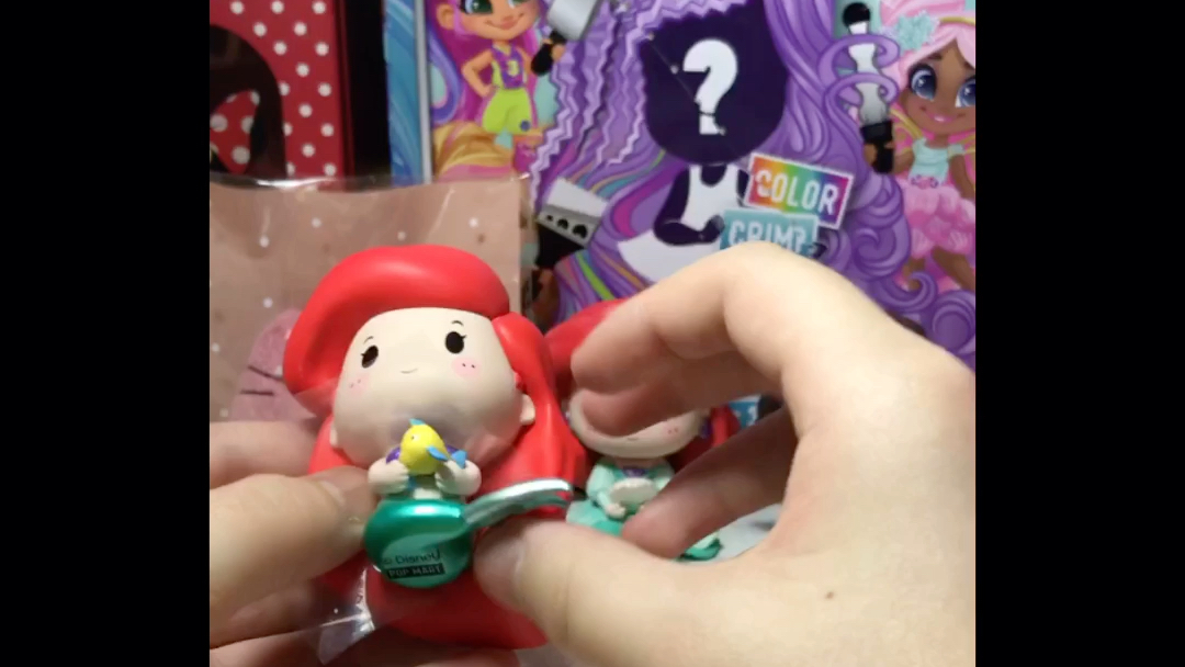 泡泡玛特拆盲盒迪士尼公主坐坐爱丽儿美人鱼隐藏款手感分享