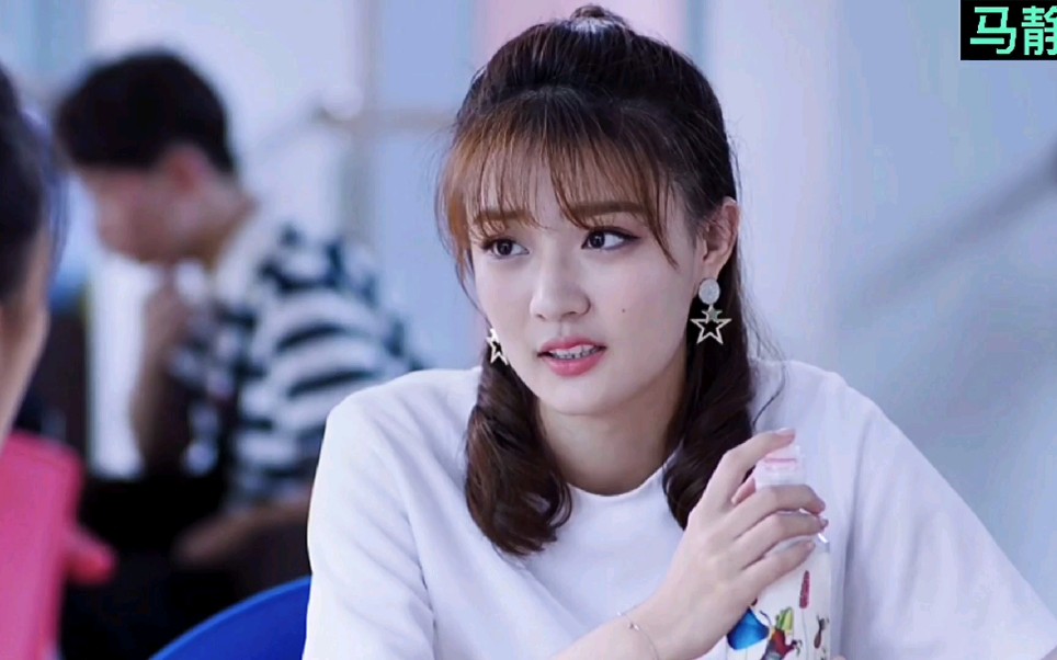 《半生雪》热歌推荐