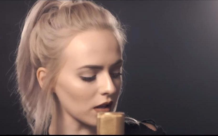 [图]【油管惊艳翻唱】Something Just Like This（Cover by Madilyn Bailey）（720P中英字幕）