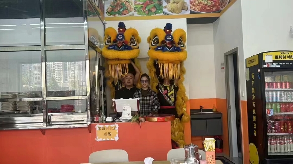 涪陵舞狮队当地开业舞狮队生意兴隆财源不用愁 ,板凳