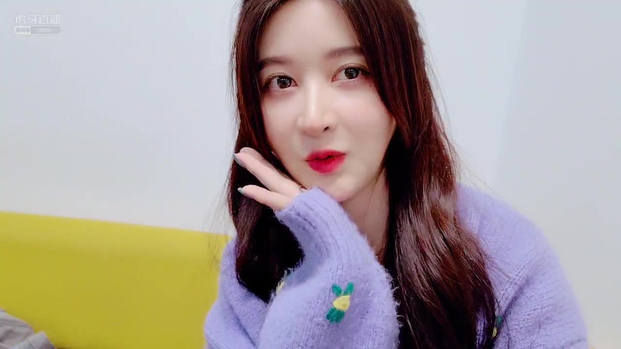 [直播].[超清].[户外].[洋气黄【18001】].[兰博基尼小姐姐].