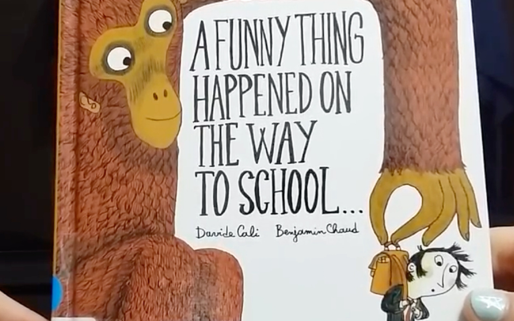 英文绘本 大卫卡利a funny thing happened on the way to school