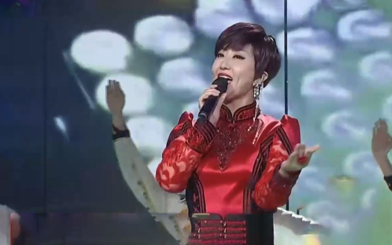 格格罕见现场,一首奔放情歌《火苗》,还是10年前的味道
