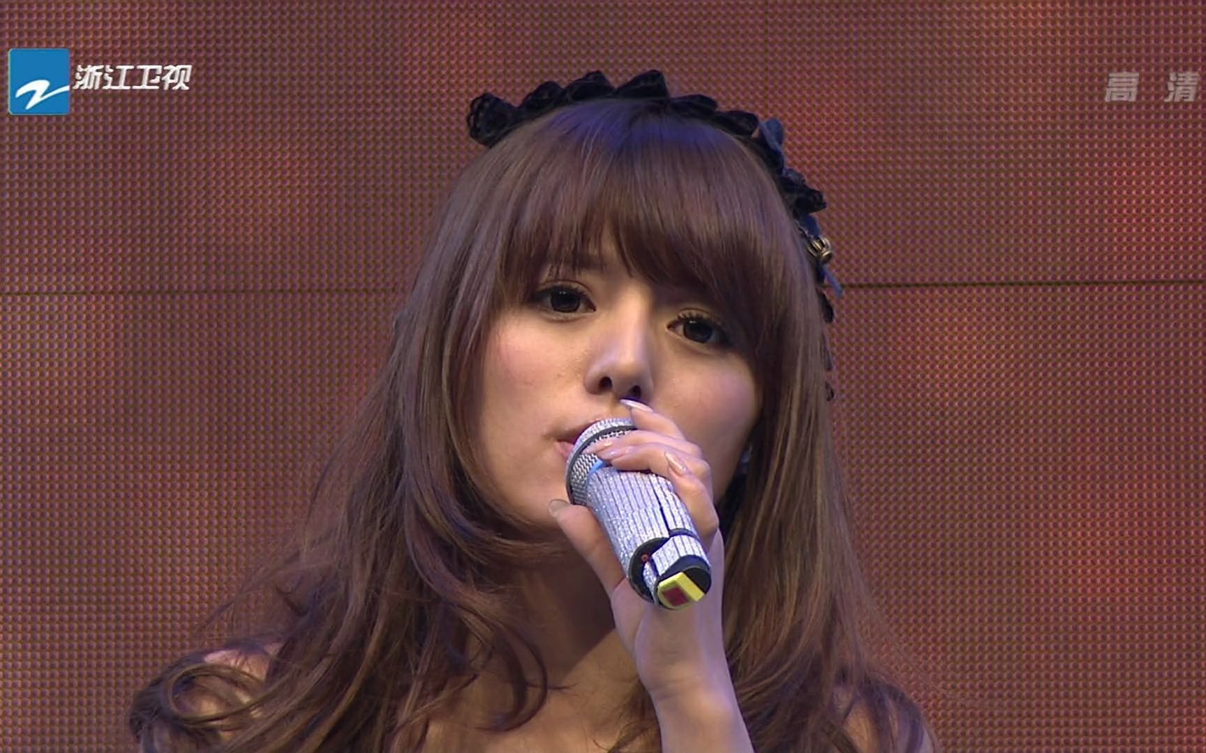 【1080p50】alan阿兰《呼唤》《我的月光》(2010风尚盛典跨年晚会