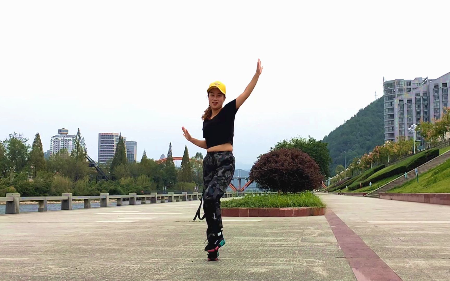 鬼步舞《陪你到底》之曳情缘,几天不跳就忘步