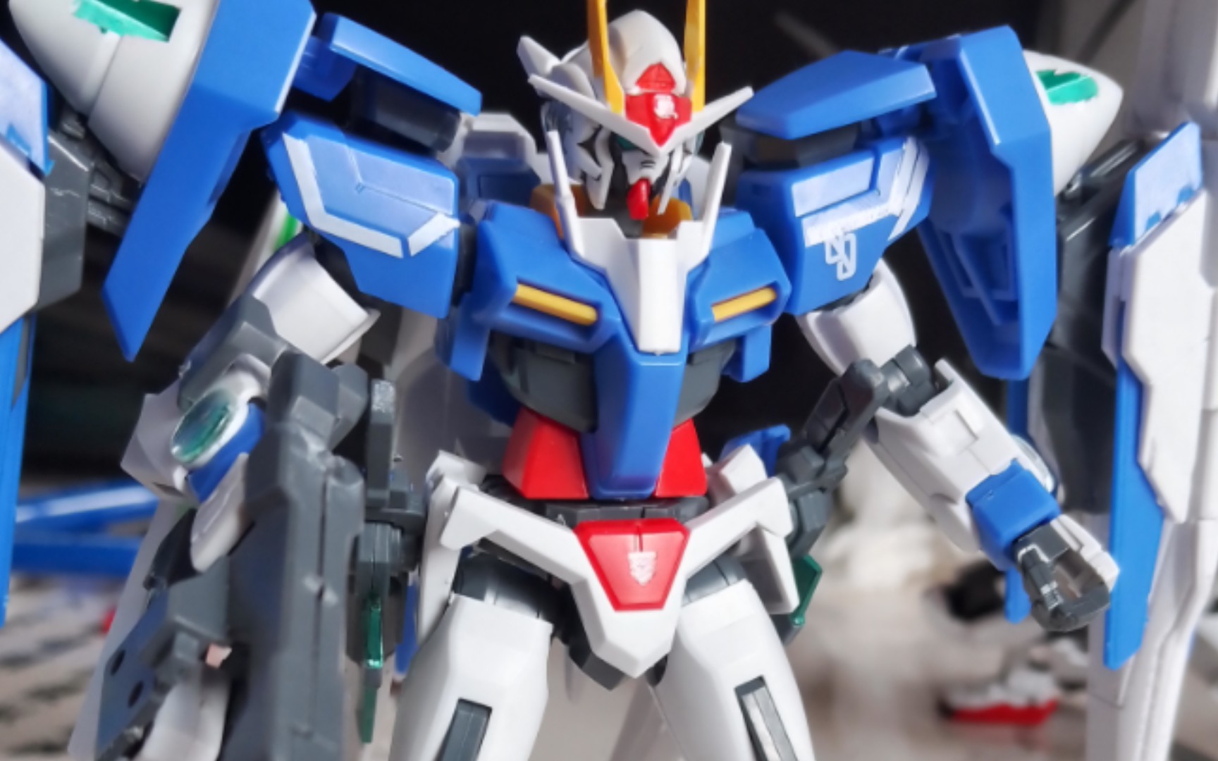 万代hg 00加高高hg 00r效果