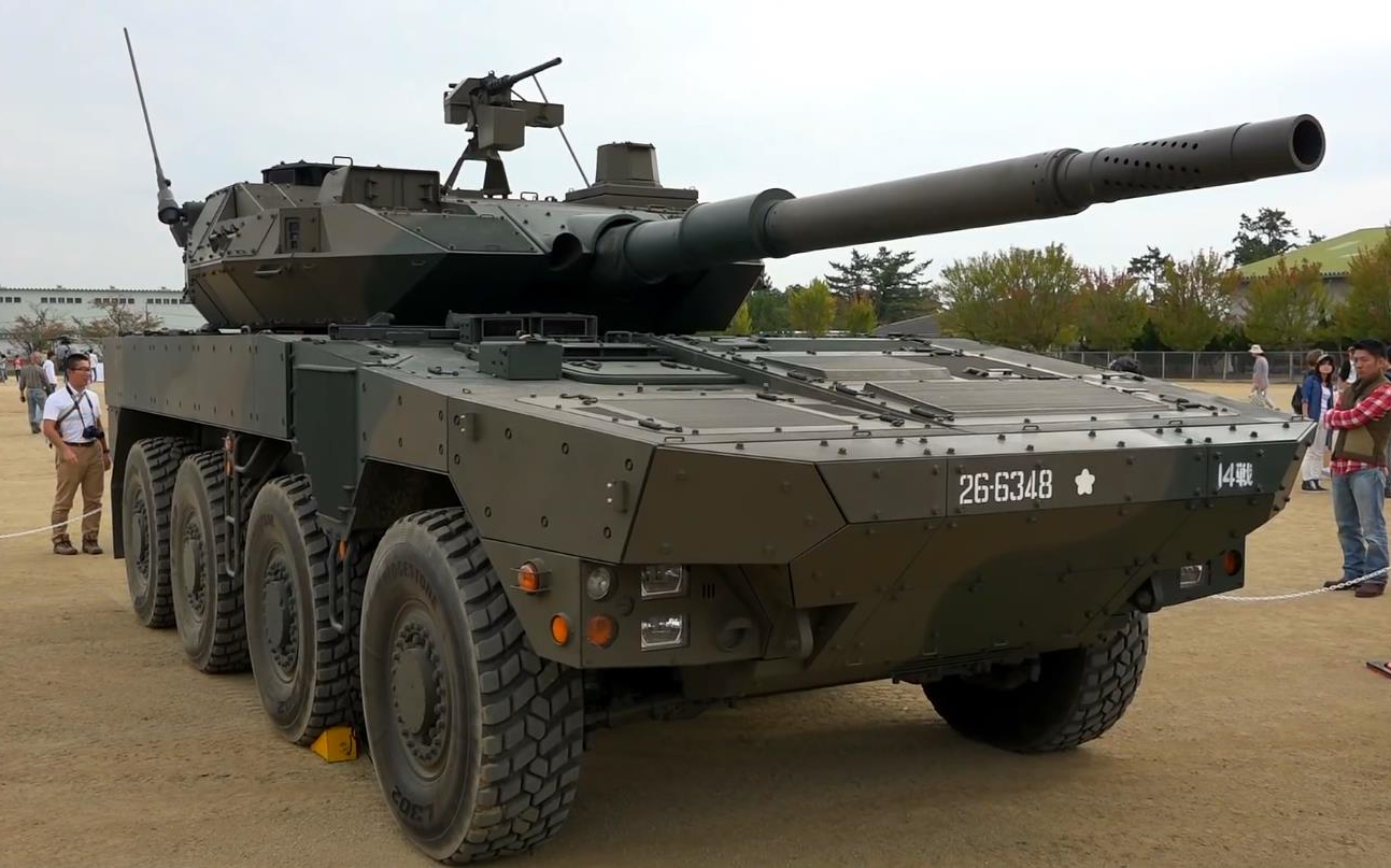 陆上自卫队 — 16式机动战车(量产车)首次公开展示(2017/10)