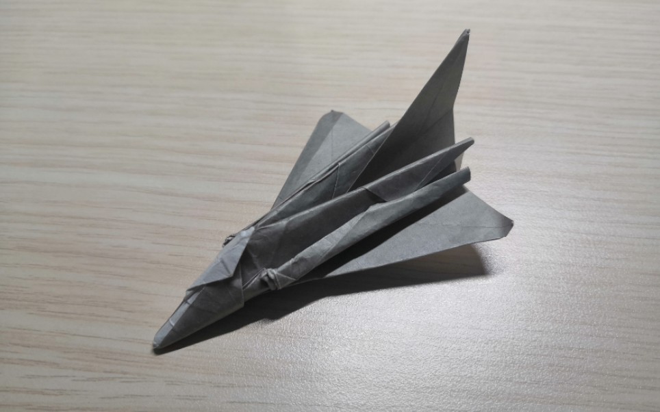 [折纸教程] 之 幻影2000飞机的折法 (2)