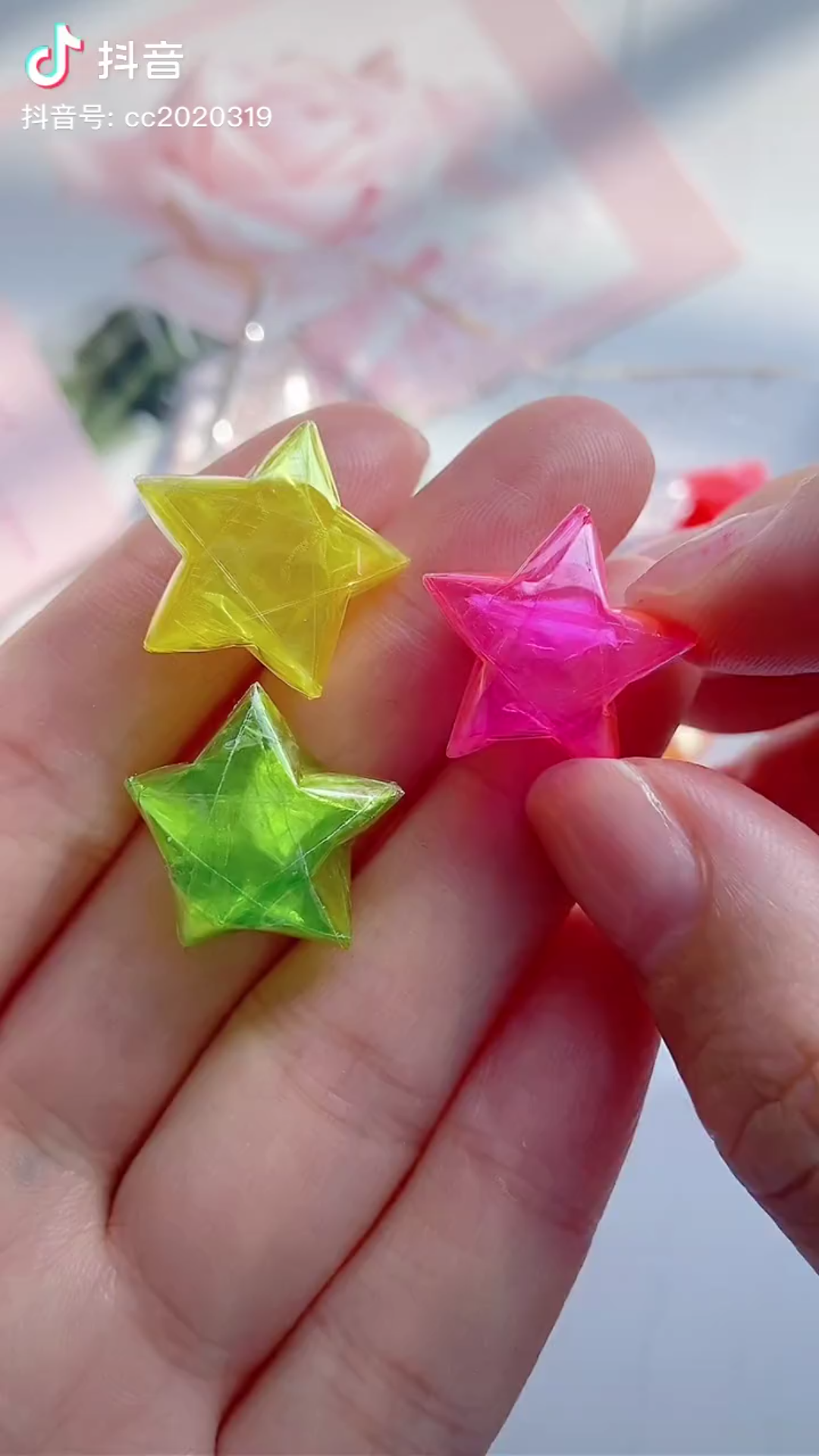 【手工DIY】教你做超美的透明星星!快@你的闺蜜一起做吧!#手工diy##手工##折级星星#哔哩哔哩bilibili