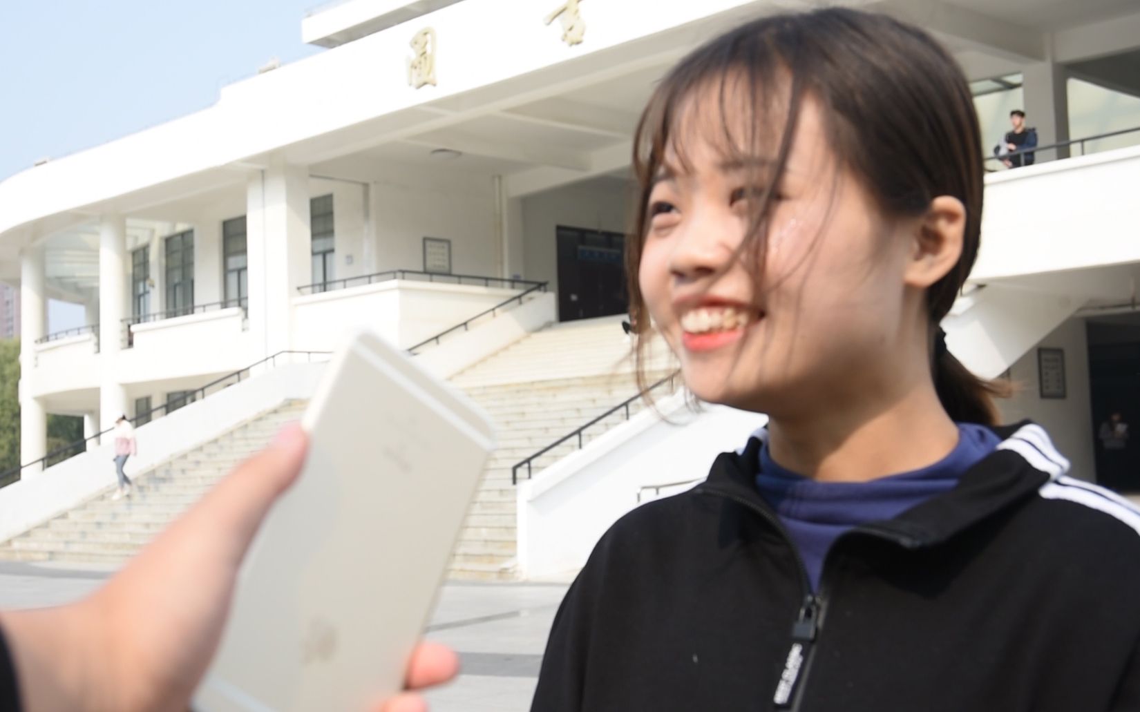 校园采访大学生他们对于球鞋文化怎么看购鞋选择