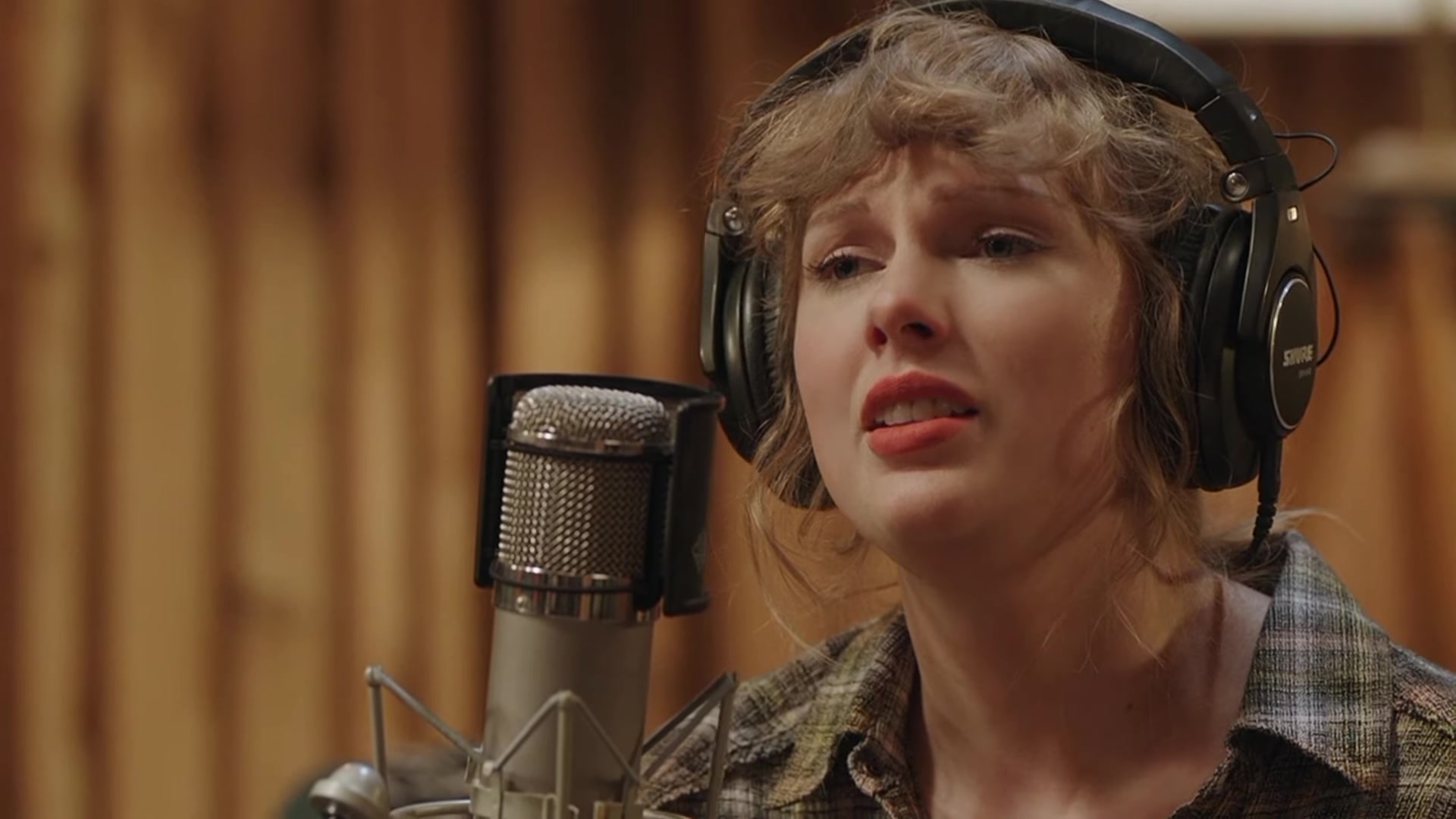 [图]Taylor Swift - peace / hoax (studio sessions)