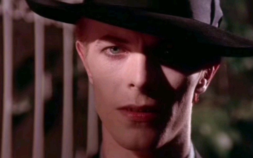 【大卫鲍伊】电影天外来客_哔哩哔哩_bilibili