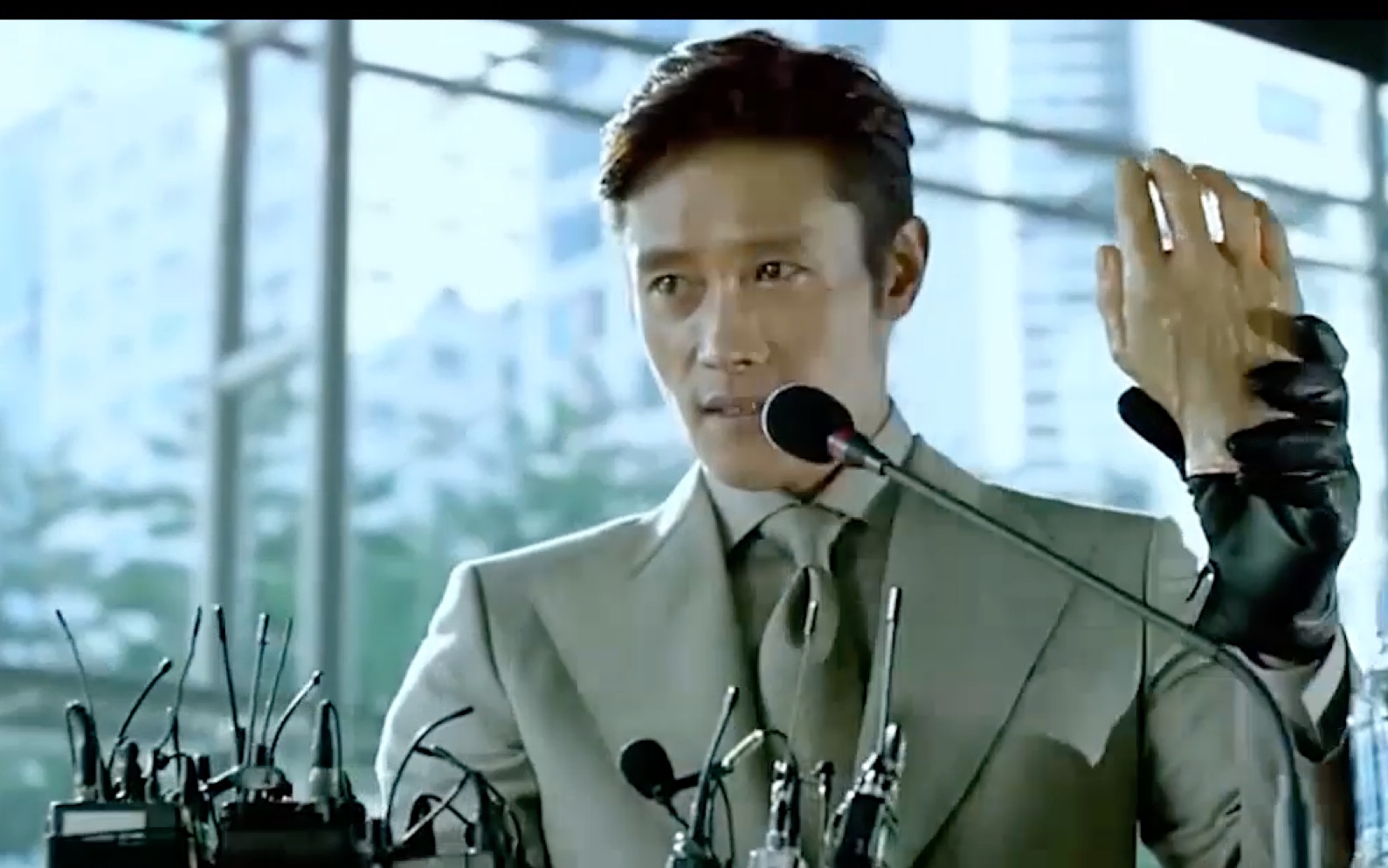 三分钟安利韩国犯罪电影《局内人》(一)_哔哩哔哩 (゜-゜)つロ 干杯